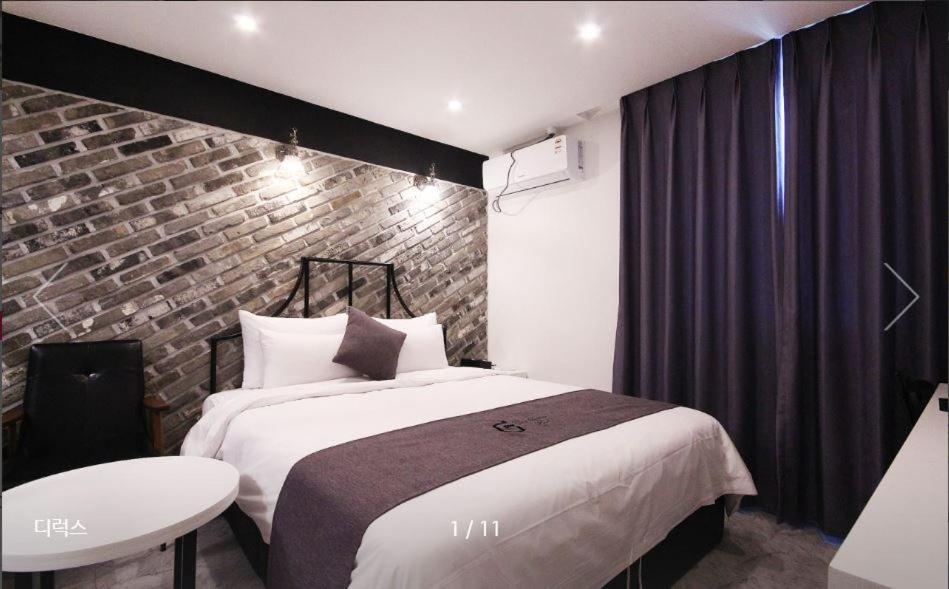 Gray Motel Pohang Bagian luar foto